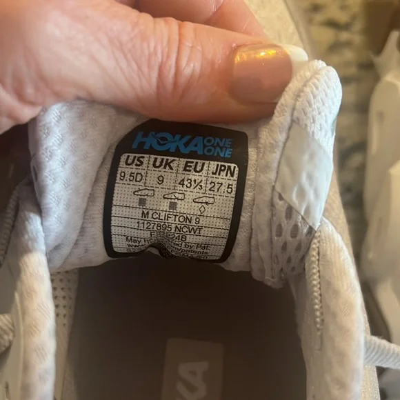 Men’s HOKA Clifton 9 Sz 9.5 D New - Picture 8 of 9